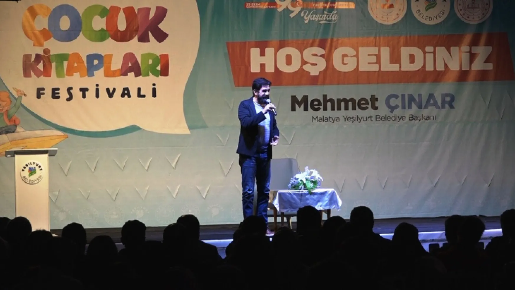 Tv Programcısı-Şair-Yazar Serdar Tuncer, 'Yeşilyurt Çocuk Kitapları' Festivalinde Sevenleriyle Buluştu