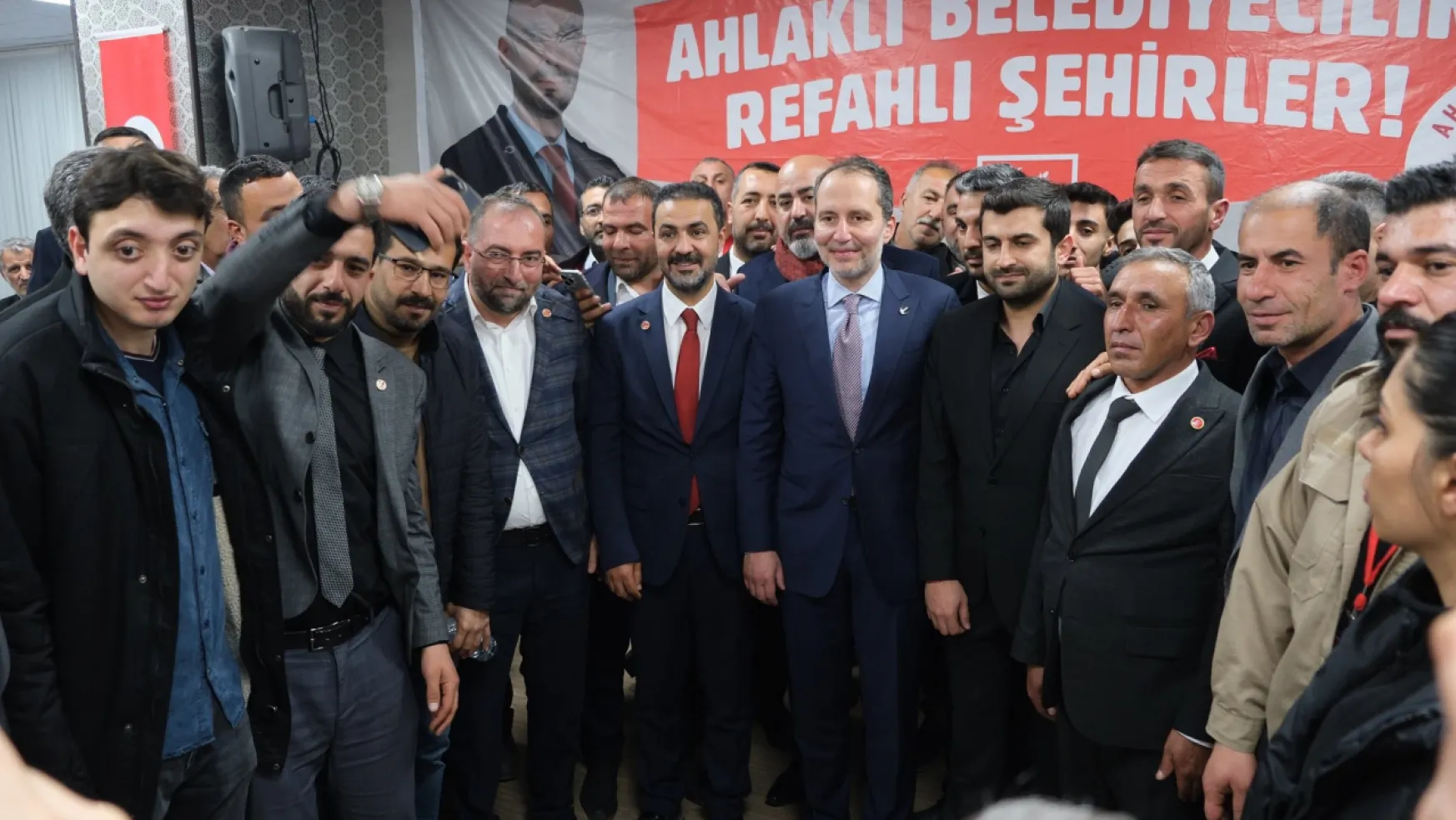 Yeniden Refah Partisi Genel Başkanı Dr. Fatih Erbakan, seçim çalışmaları kapsamında Malatya'yı ziyaret etti.