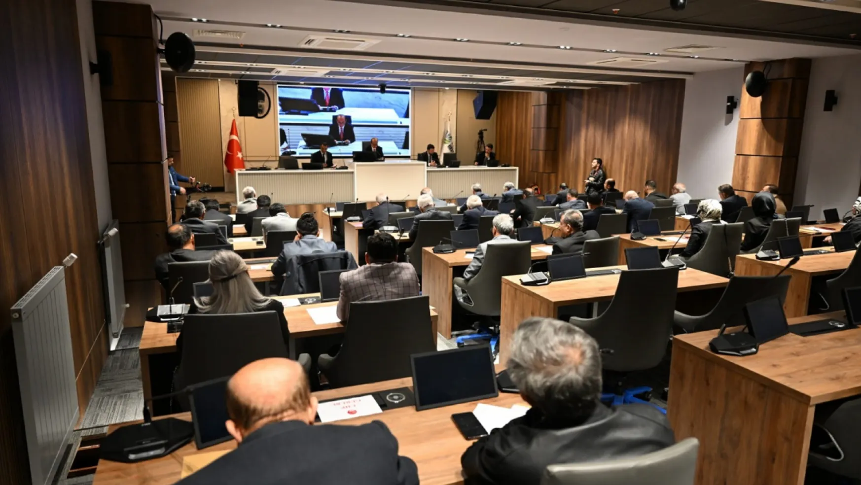 Yeşilyurt Belediye Başkanı Prof.Dr.İlhan Geçit İle Yeni Meclis Üyeleri İlk Toplantısını Yaptı