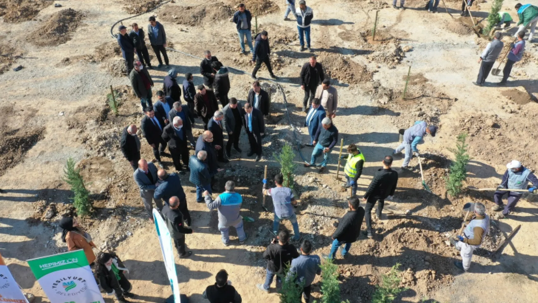 Yeşilyurt Belediyesi'nden 11 Kasım Milli Ağaçlandırma Seferberliğine 1.000 Adet Fidan Desteği