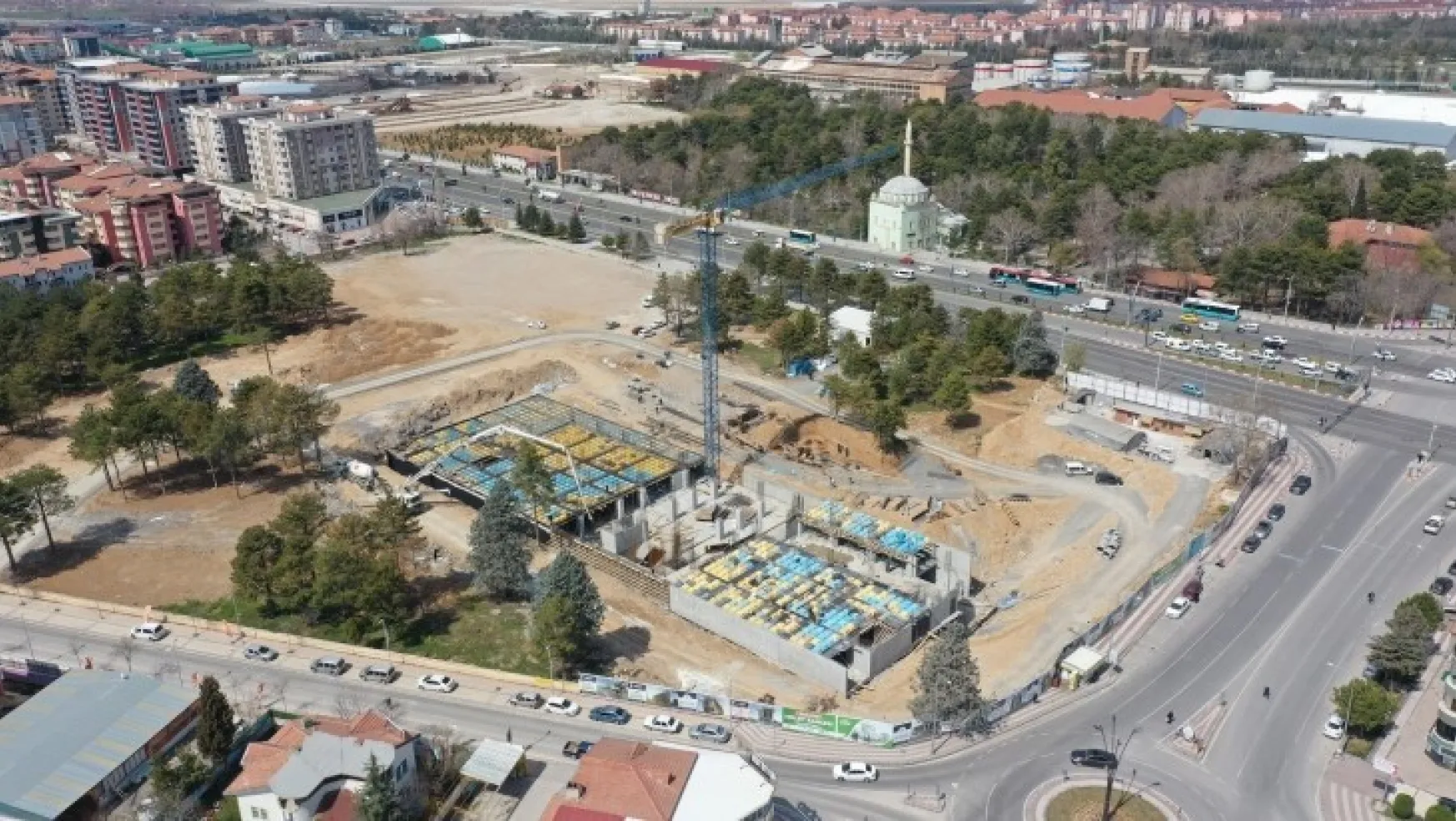 Yeşilyurt Belediyesi Yeni Hizmet Binası İnşaatı Hızla Yükseliyor
