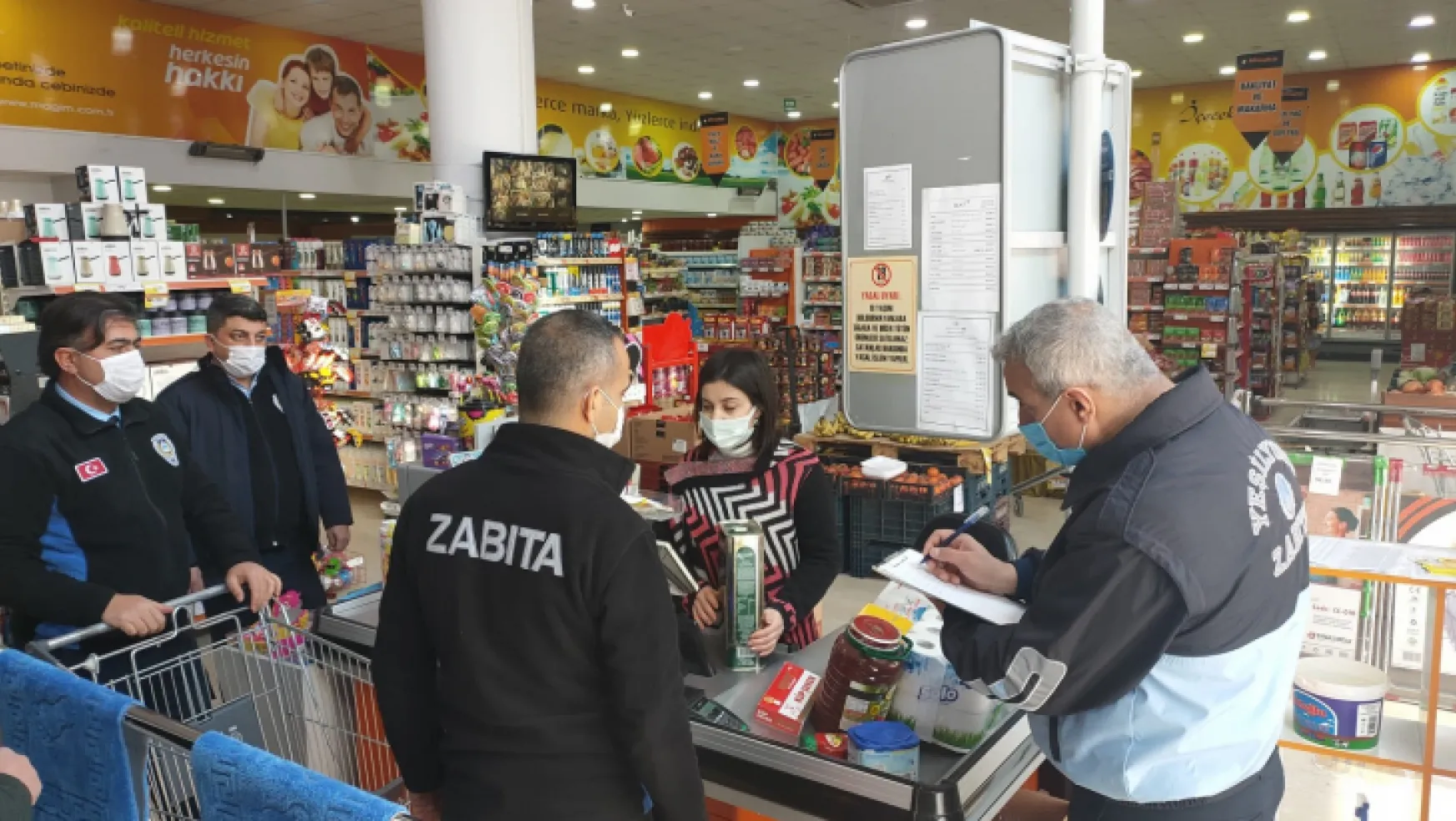 Yeşilyurt Belediyesi Zabıta Müdürlüğü Ekipleri, Marketlerde ki Denetimleri Yoğunlaştırdı
