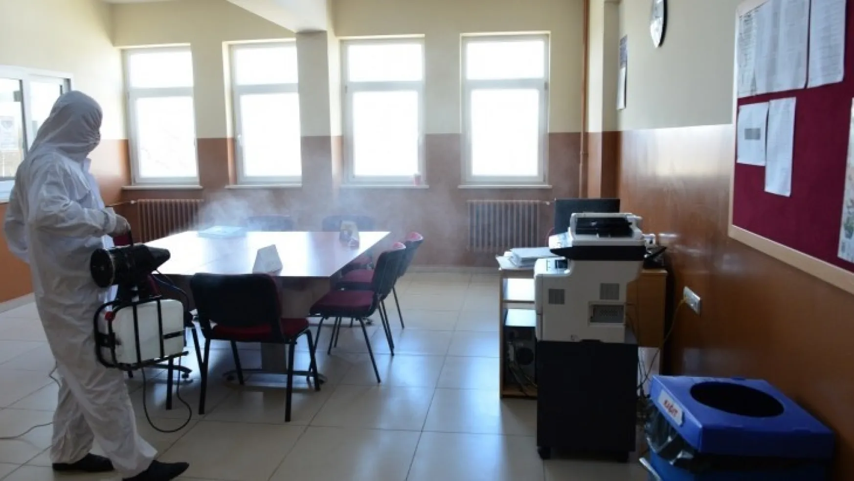 Yeşilyurt'ta ki Okullar 15 Şubat'ta ki Yüz Yüze Eğitim Dönemi Öncesinde Dezenfekte Edildi