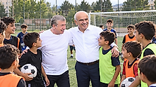 Malatya'ya Futbol Akademisi Geliyor! Tanju Çolak'tan Gençlere Büyük Fırsat