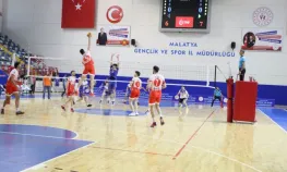 Ziraat Bankası Okyanus Kolejleri 3-0 yenerek şampiyon oldu