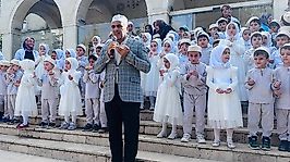Malatya'da minik öğrenciler için Âmin Alayı ve Bed-i Besmele programı düzenlendi