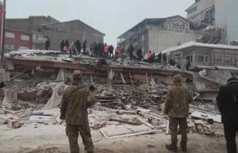 26 Kişinin Öldüğü Balanlı Apartmanı Çökmüş Davasında İki Kişi Tutuklandı