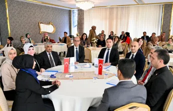 40 Rehber Öğretmene 'Aile Mentörlüğü' Eğitimi Veriliyor