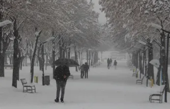 9 İl İçin Kar Alarmı: Meteoroloji'den Kuvvetli Yağış Uyarısı