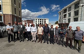 Akçadağ Esnafından Yeni Çarşı Tepkisi: 'Bu Anahtarları Bu Şekliyle Kabul Etmiyoruz'