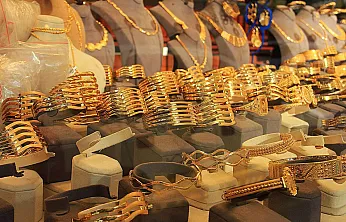 Altın fiyatlarında kritik hafta: Fed kararı bekleniyor