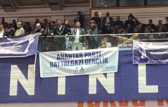 Anahtar Parti 1. Yıl Kutlamasında Battalgazi İlçe Başkanlığı Ankara'da Sahnedeydi