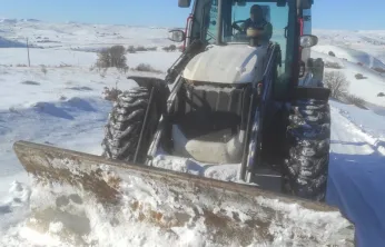 Arguvan'da karla mücadele devam ediyor