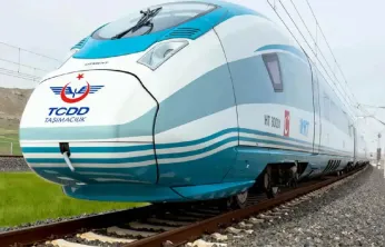 Bakan Uraloğlu Duyurdu: Tatilde Trenlerde Ek Sefer ve Vagon Artışı