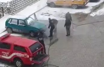 Battalgazi'de Park Halindeki Araçta Yangın Paniği