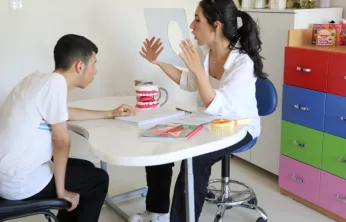 Battalgazi Engelsiz Yaşam Merkezi'nde Dil Ve Konuşma Terapisi