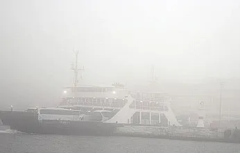 Çanakkale Boğazı'nda Gemi Geçişlerine Sis Engeli