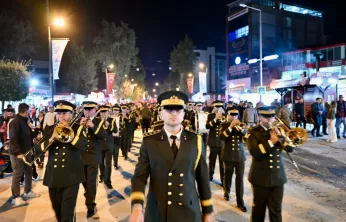 Cumhuriyet Coşkusu Malatya'yı Sardı: 70 Metrelik Bayrak Dalgalandı