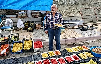 Darende'nin Yöresel Lezzetleri Somuncu Baba Yolunda Ziyaretçilerle Buluşuyor