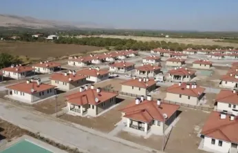 Deprem Sonrası Yeniden İmar: Akçadağ ve Şahnahan'da Konutlar Vatandaşa Ulaştırılıyor