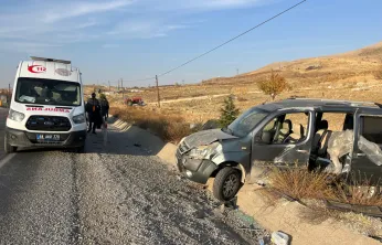 Direksiyon Hakimiyetini Kaybeden Sürücü Kaza Yaptı