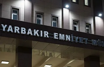 Diyarbakır'da Emniyet Önünde Patlayıcı Paniği