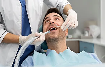 Evde Diş Beyazlatmaya Dikkat: Mine Tabakası Zarar Görebilir