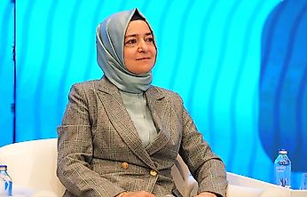 Fatma Betül Sayan Kaya AK Parti üyeliğinden de istifa etti