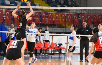 Genç Sultanlar Parkede Fırtına Gibi Esti: 3-0