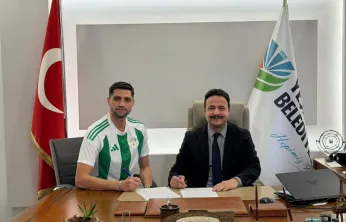 Gol Kralı Tayyip Kanarya Yeşilyurt Spor'da