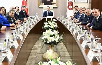 Gürlek: 'Liyakat ve şeffaflığı esas alan bir anlayışı sürdüreceğiz'