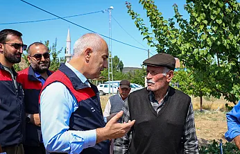 Hekimhan'da Kayısı Üreticilerine Uygulamalı Budama ve Gübreleme Eğitimi