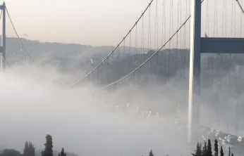 İstanbul Boğazı'nda gemi trafiği askıya alındı