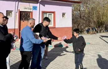 Kırsal Okullara Farkındalık Projesi: Akçadağ'da Öğrencilerin Yüzü Güldü