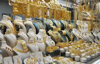 Küresel Piyasalarda Altın Düşüşte: Gram Altın 5.574 TL'ye Geriledi