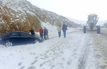 Malatya– Çelikhan Yolunda Yoğun Kar ve Tipi Ulaşımı Aksattı