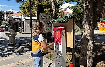 Malatya'da Ani Kalp Durmalarına Karşı 3 Noktaya Otomatik Şok Cihazı Yerleştirildi