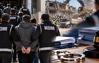 Malatya'da Deprem Yıkımları Soruşturması: 3'ü Kamu Görevlisi 14 Kişi Tutuklandı
