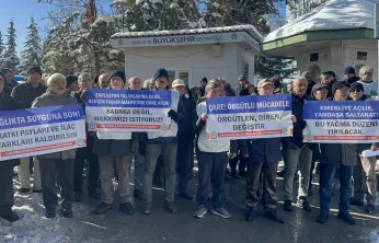 Malatya'da emekliler seyyanen zam için eylem yaptı