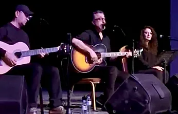 Malatya'da Grup Abdal Coşkusu: Salon Tıklım Tıklım Doldu