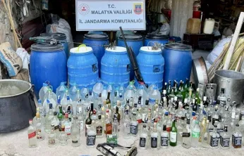 Malatya'da Halk Sağlığını Tehdit Eden Kaçak Rakı Üretimine Darbe