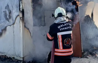Malatya'da Konteyner Yangını Maddi Hasara Yol Açtı