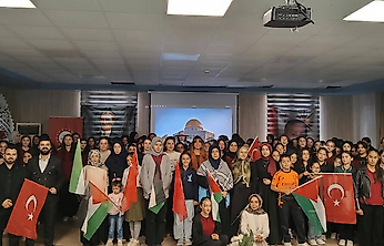Malatya'da öğrenciler Kudüs ve Mescid-i Aksa'nın manevi değerini sahnede izledi