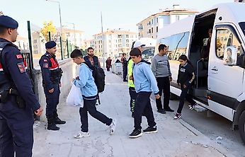 Malatya'da Okul Çevrelerine Sıkı Denetim: 704 Personel Görev Aldı