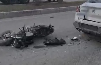 Malatya'da Otomobil ile Motosiklet Çarpıştı: 1 Yaralı