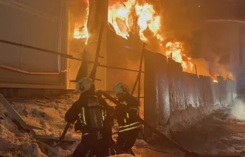 Malatya'da Rezerv Alanında Büyük Yangın: Konteynerler Küle Döndü