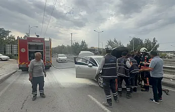Malatya'da Seyir Halindeki Otomobilde Yangın Paniği