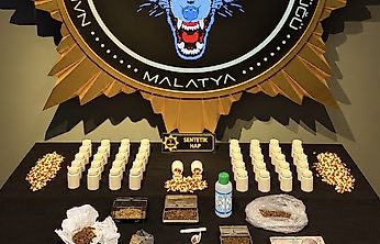 Malatya'da Sokak Satıcılarına Darbe! 10 Kişi Tutuklandı