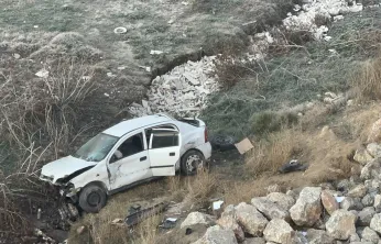 Malatya'da Trafik Kazası: Köprüden Şarampole Uçan Araçta 1 Kişi Hayatını Kaybetti