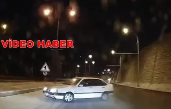 Malatya'da Trafikte Dehşet Anları: Buzlanmada Kontrolden Çıkan Araç Kamerada